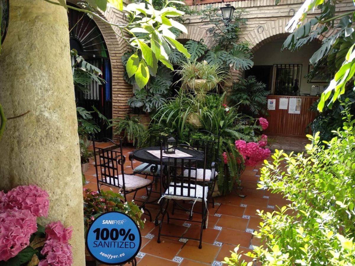Pension Los Arcos กอร์โดบา ภายนอก รูปภาพ
