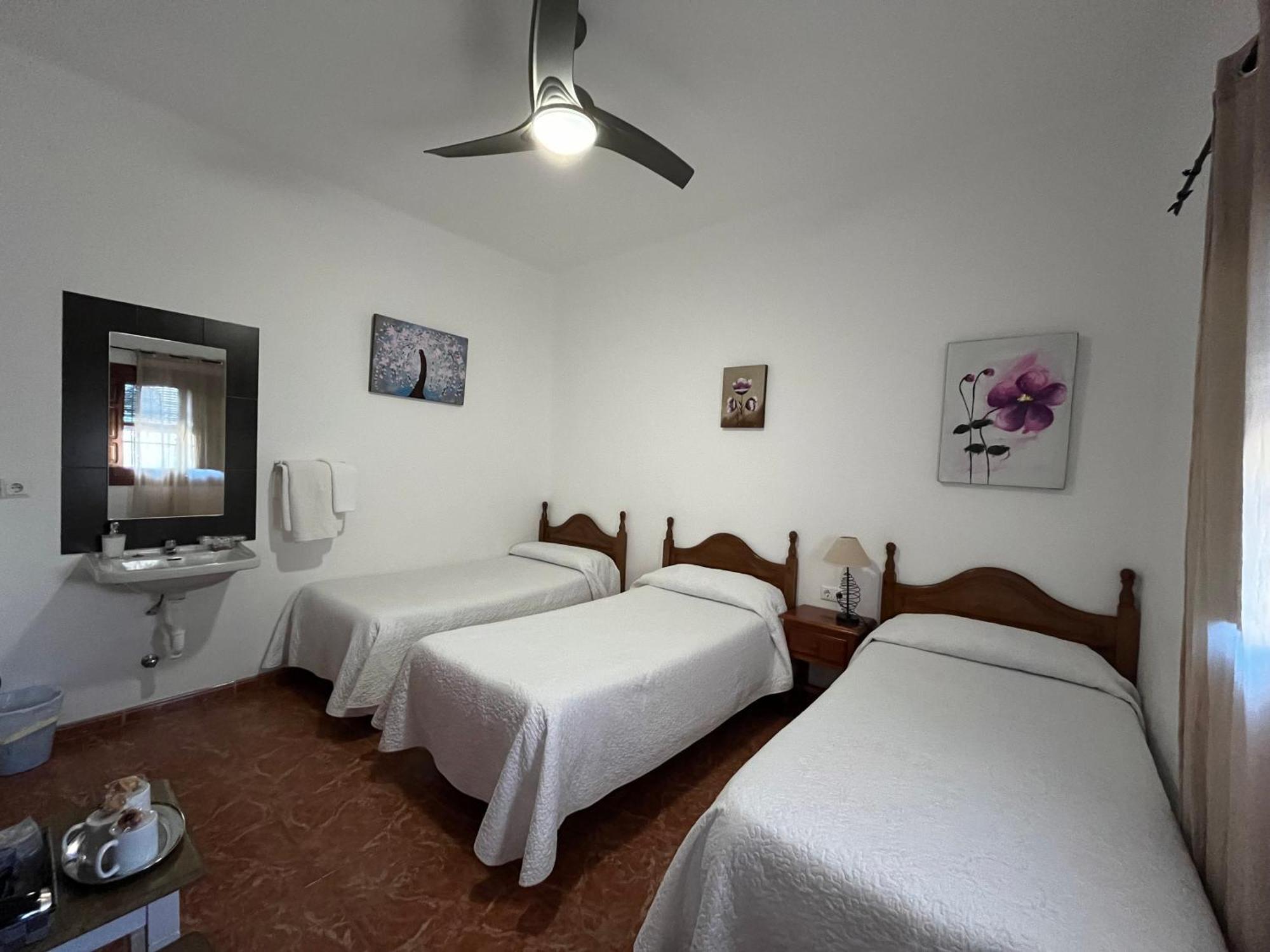 Pension Los Arcos กอร์โดบา ภายนอก รูปภาพ