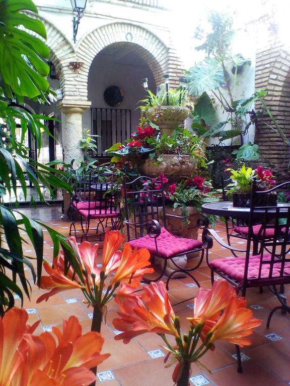 Pension Los Arcos กอร์โดบา ภายนอก รูปภาพ